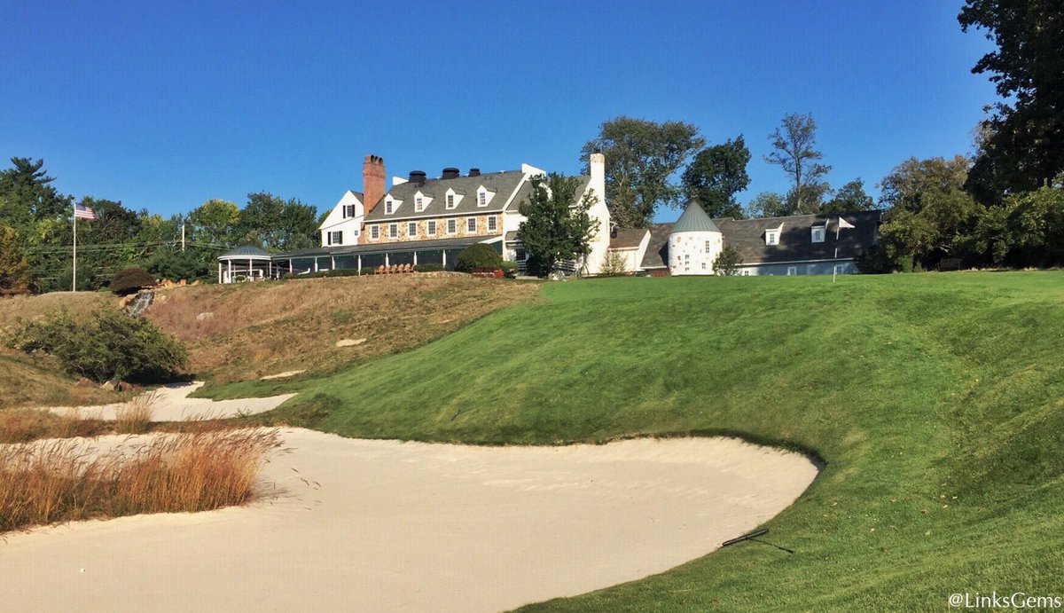 A Great Modern Design: Applebrook GC