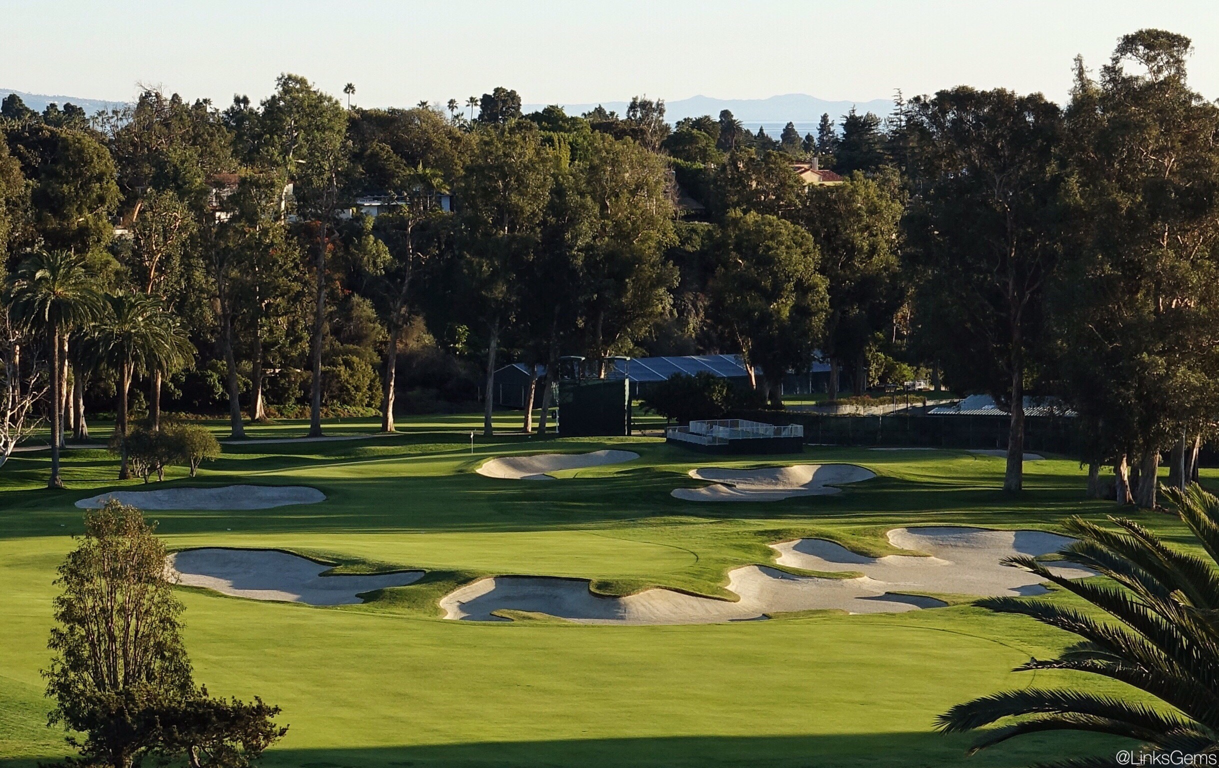 The divisive 10th hole at Riviera. Photo Credit: Jon Cavalier @linksgems