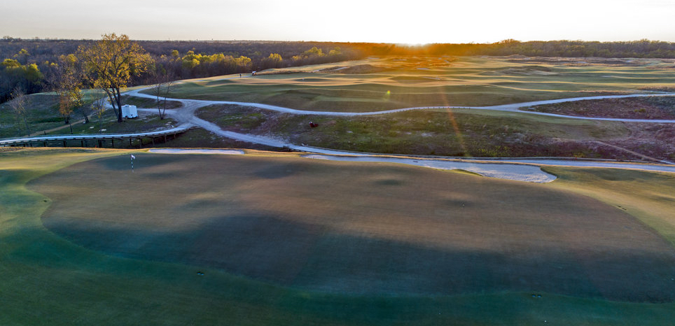 Centerline bunkers: The 6th at Trinity Forest