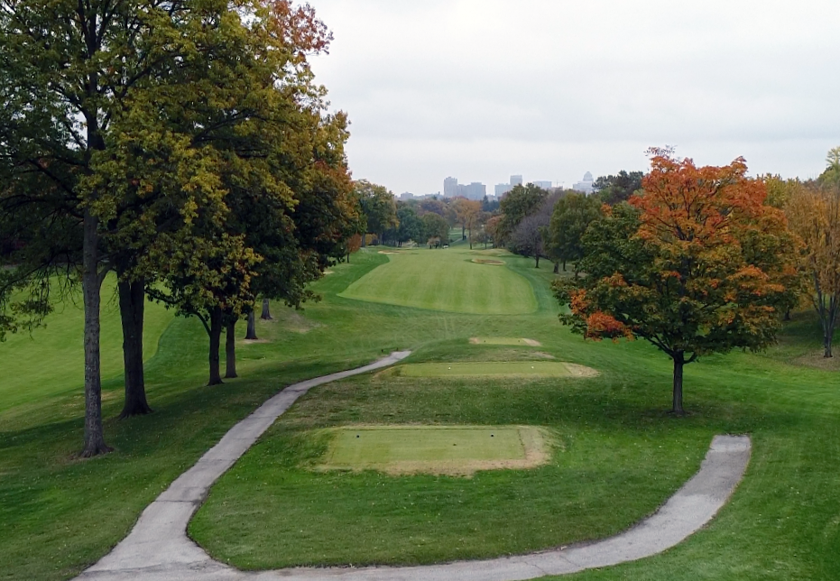 Fallaway greens: The 14th at St. Louis