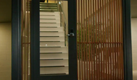 Frame Hotel - Treehouse