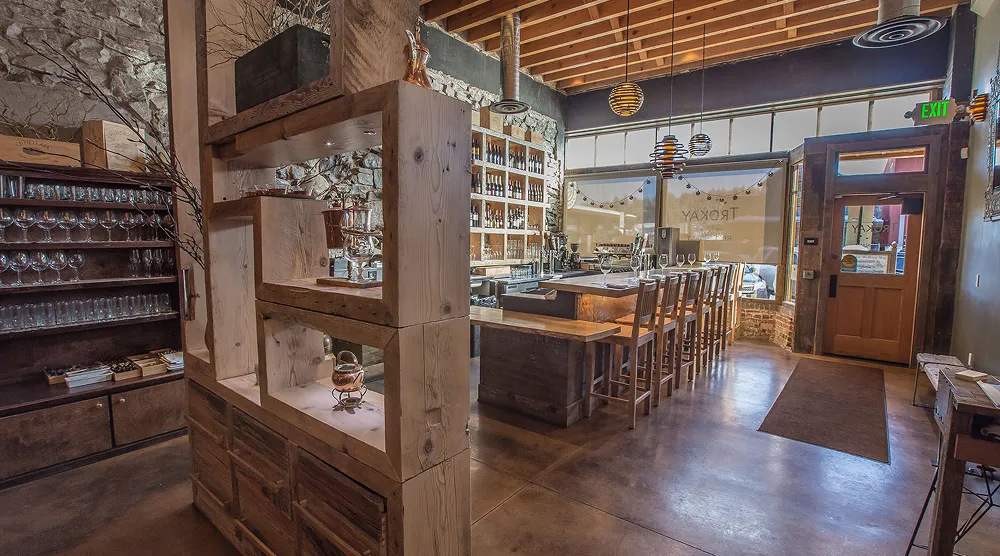 Restaurant Trokey Commercial Project 