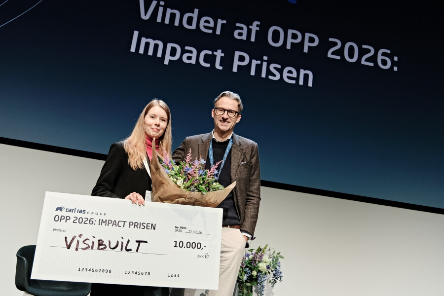 Line Kloster Pedersen, CEO og co-founder i Visibuilt, modtager Impact-prisen