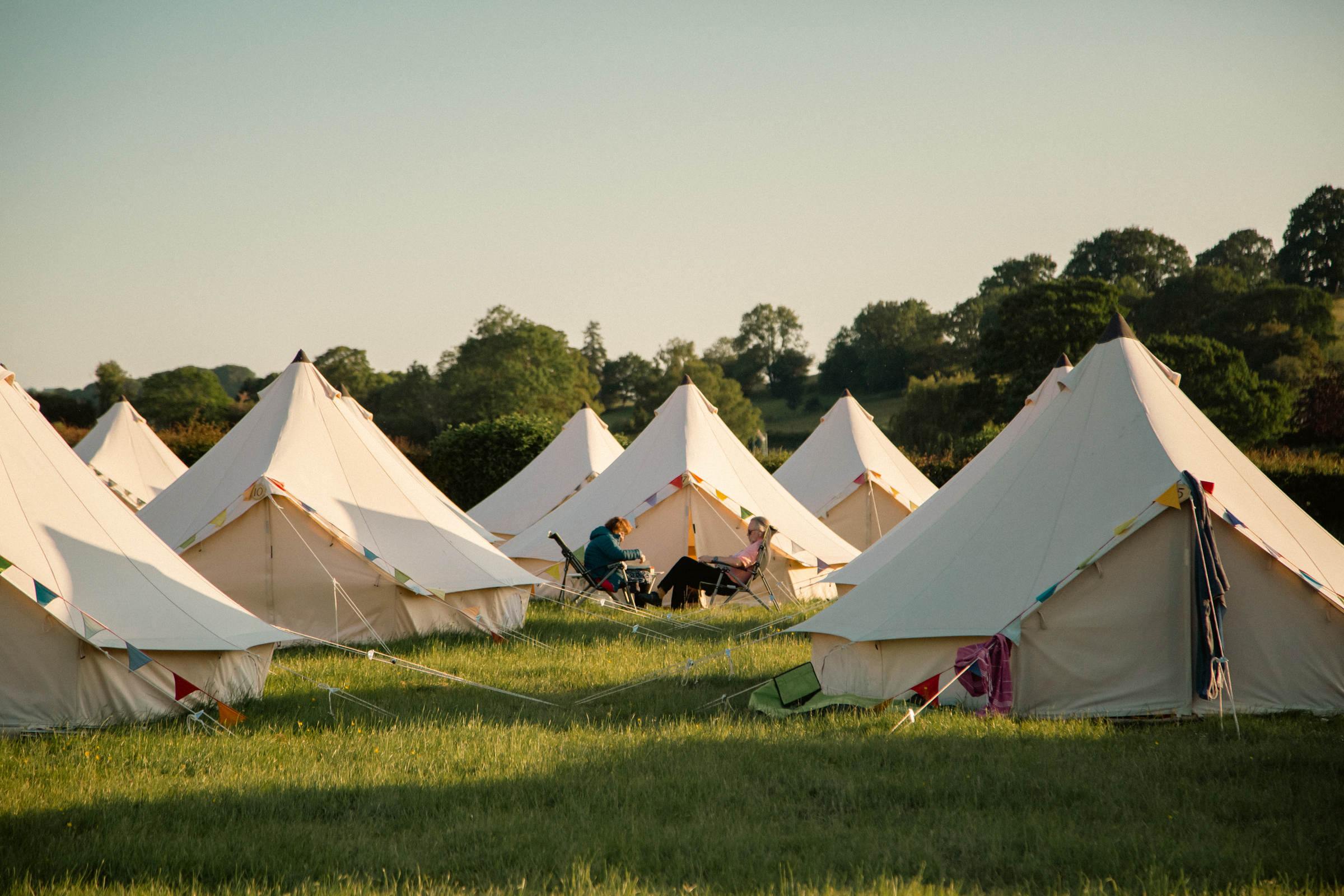 Basic 4m Bell tent, sleeps 2 - Photo 3