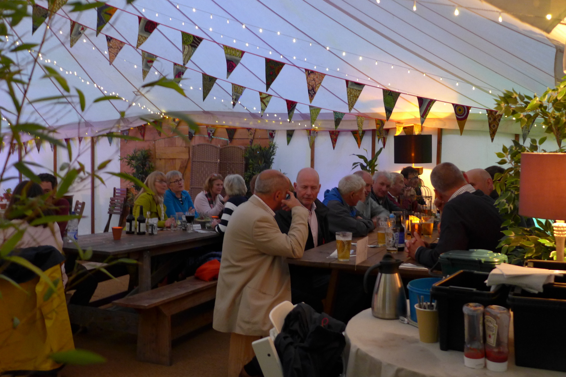 Luxury 5m Bell tent, sleeps 2 - Photo 6