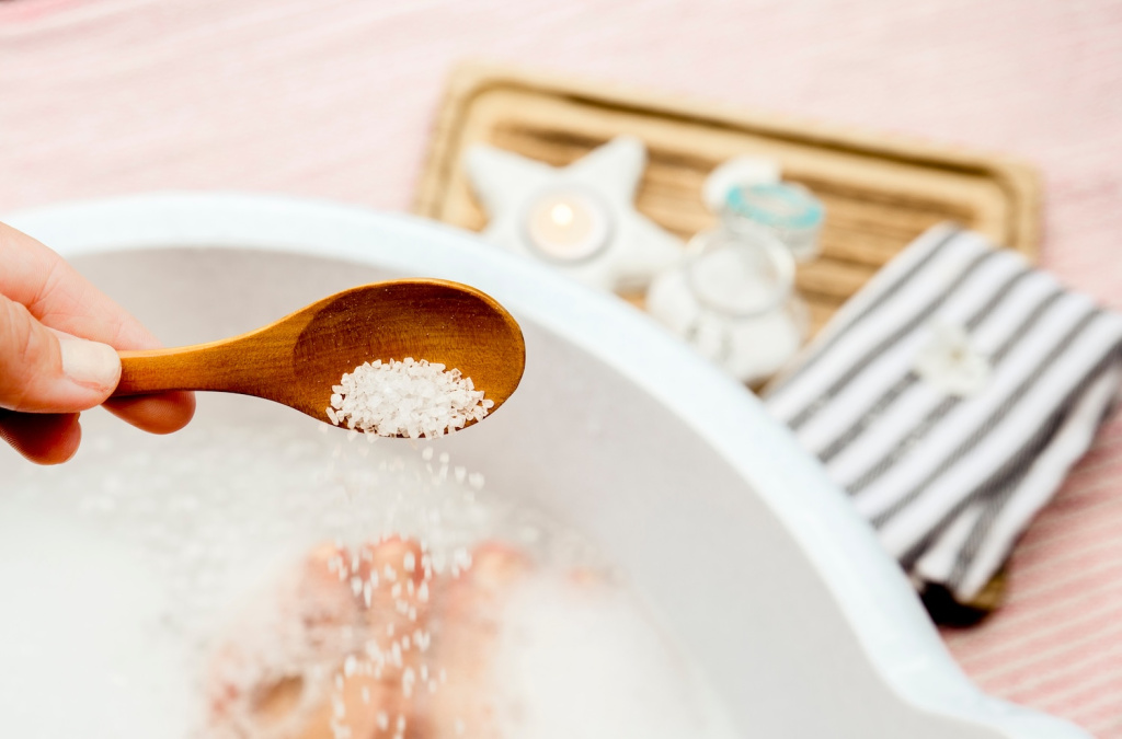 Why Magnesium Bath Crystals Are the Family Wellness Essential