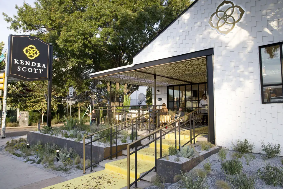 Kendra Scott Opens First Airport Store at Austin-Bergstrom