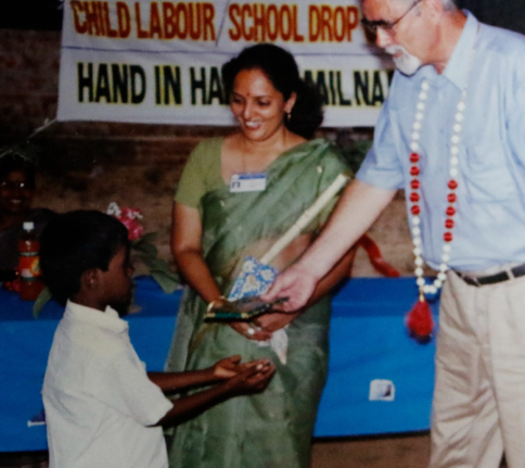 School kide receiving awards Image
