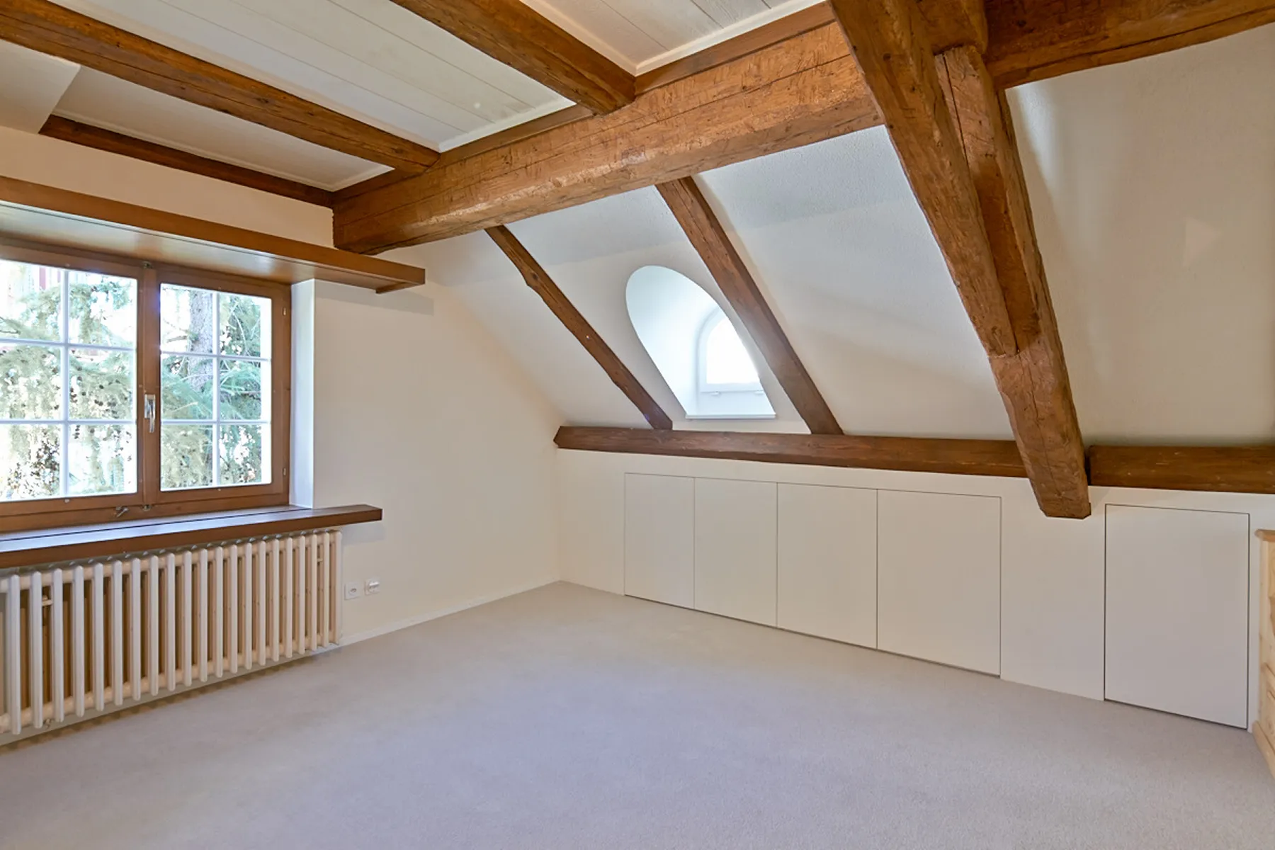 Modernisiertes Wohnzimmer.