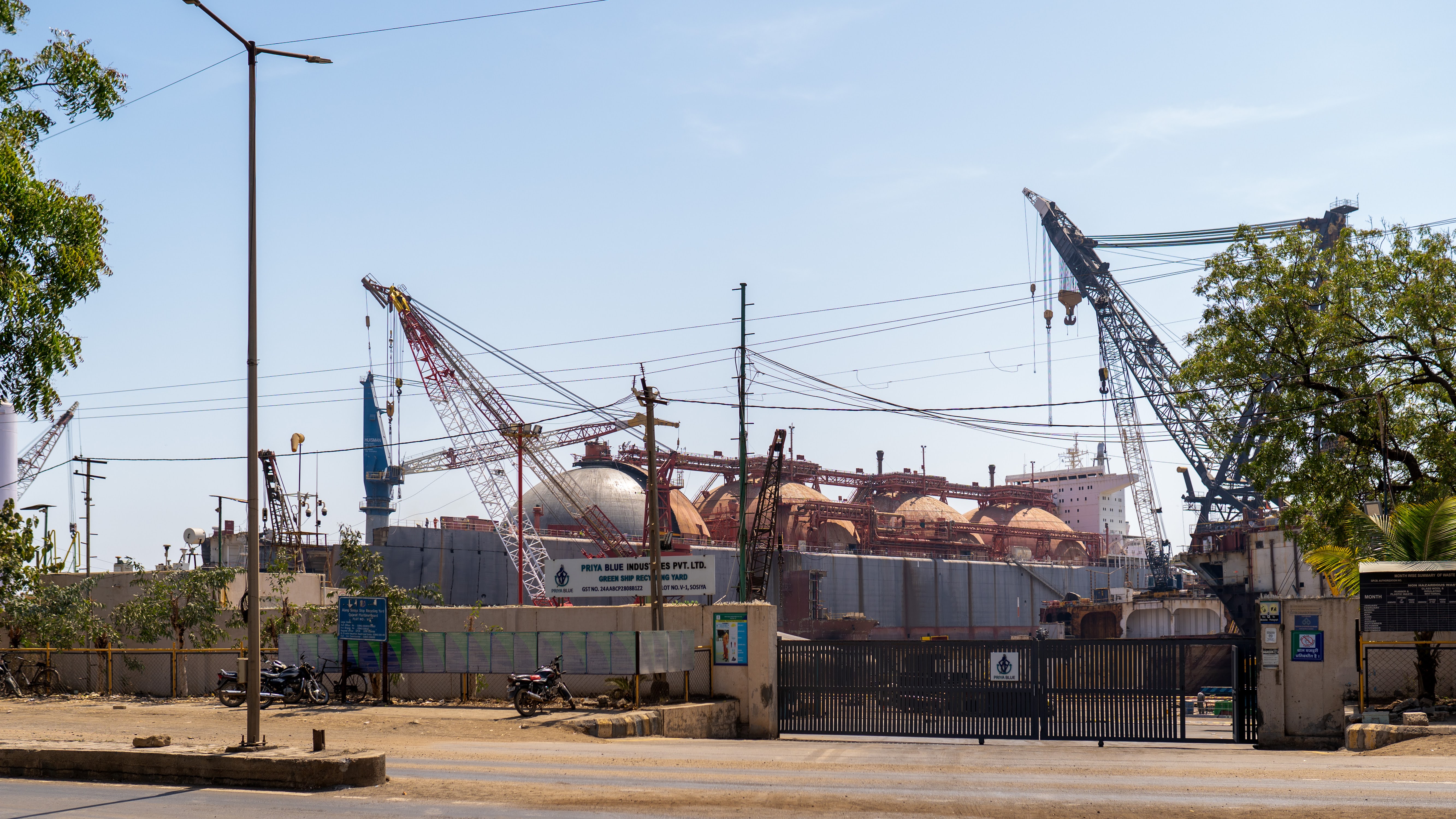 EUSRR vs. Hong Kong Convention: The Global Dilemma in Ship Recycling Compliance