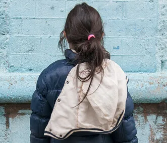 photo-petite-fille-dos