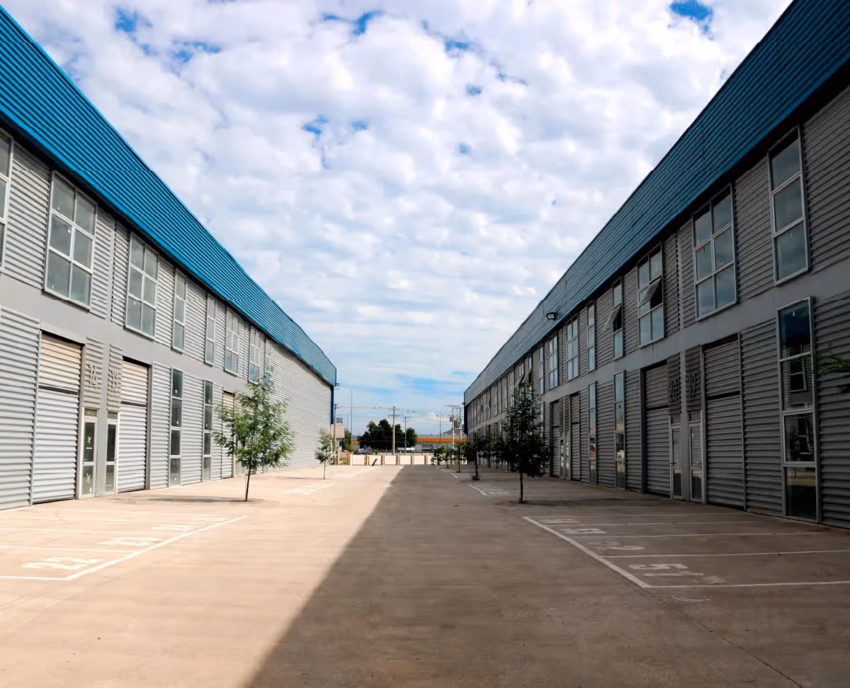 La Divisa- venta y arriendo de bodegas