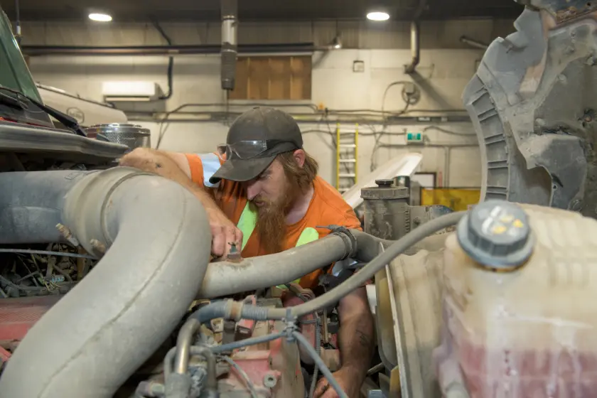 Diesel mechanic at work in Ottawa, ON