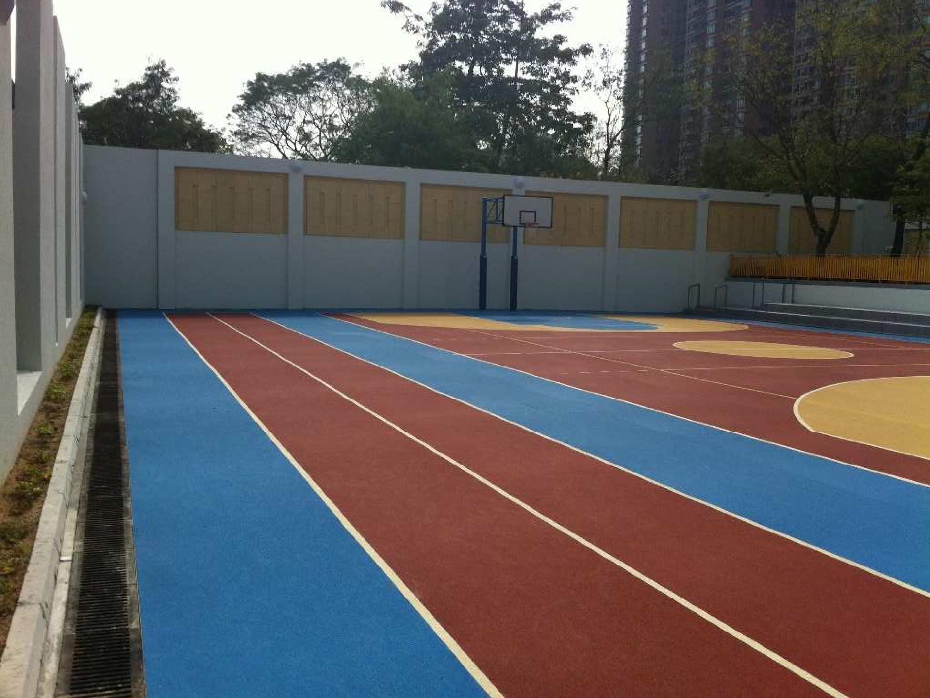 UNI versa sandwich _athletics_PR China_2011_2.jpg