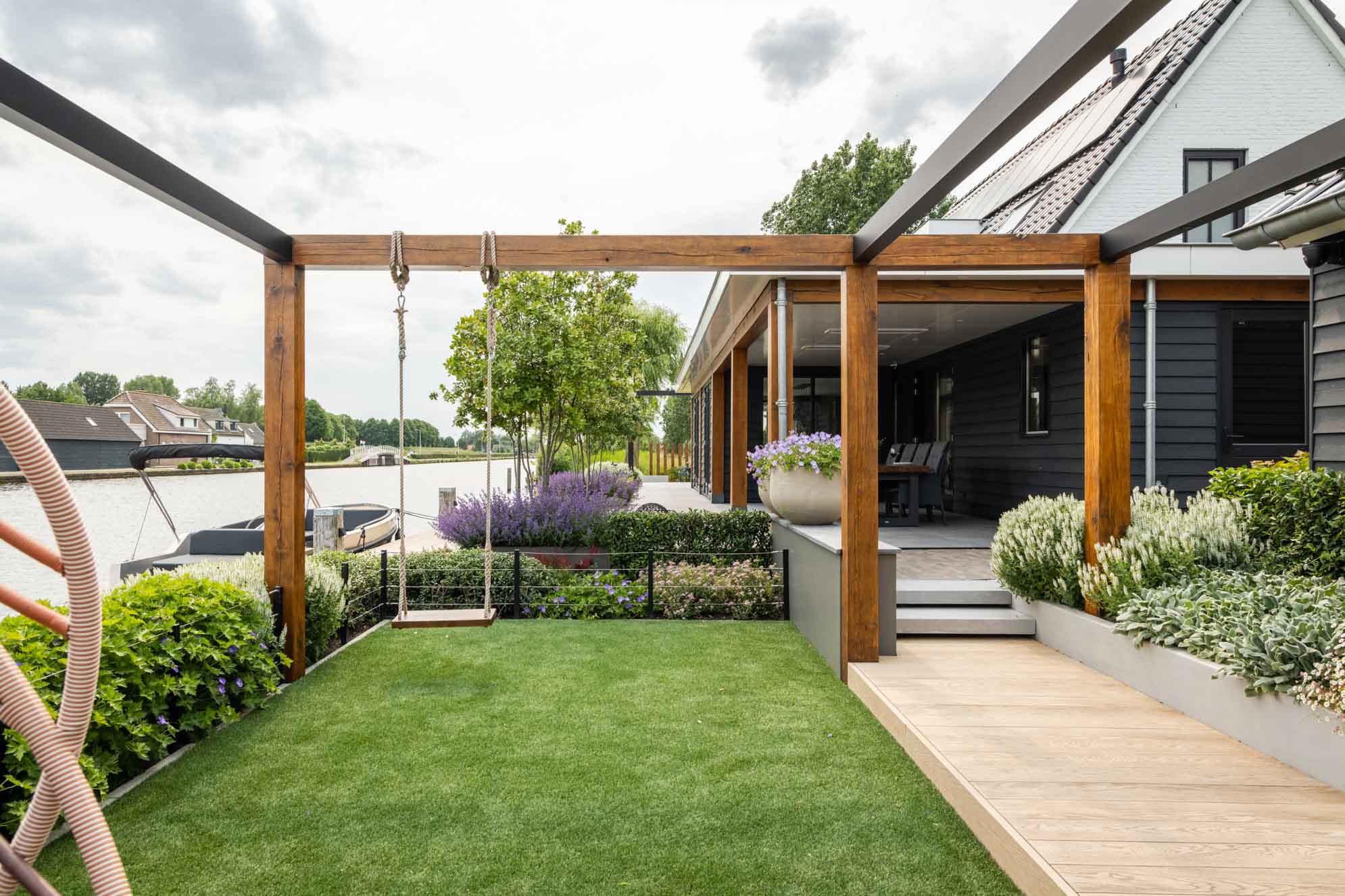 Aluminium pergola in Nieuwerbrug aan de Rijn