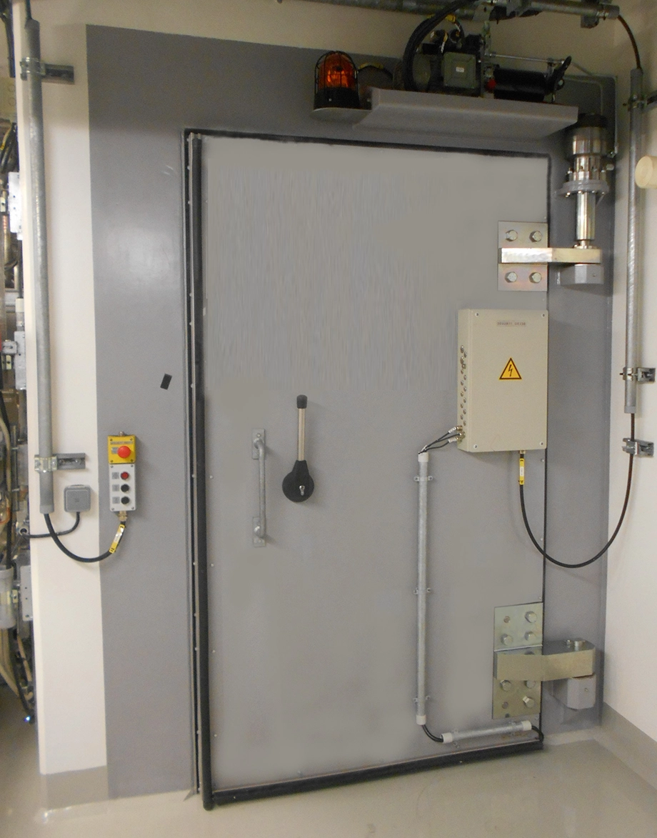 Porte biologique Baumert contre les rayons gamma, 1 vantail à ouverture assistée