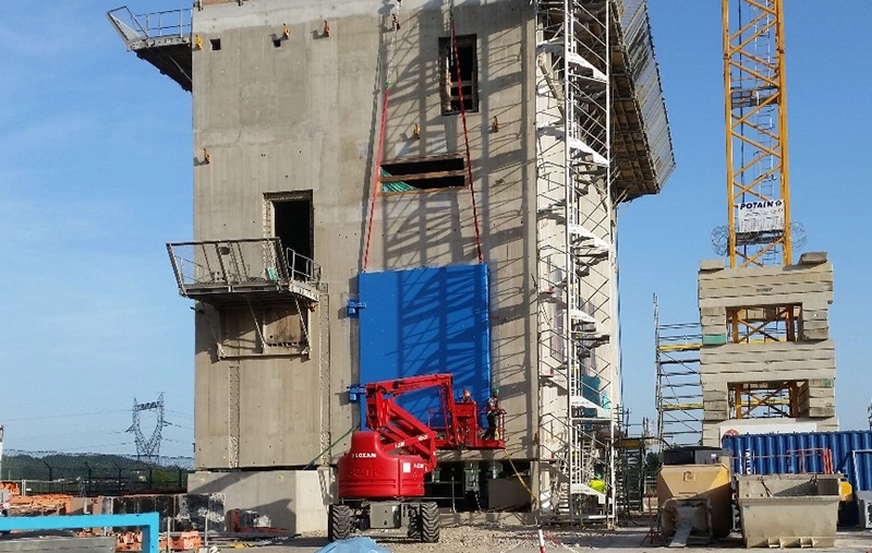 Installation porte étanche et résistante aux tornades sur le CNPE de Saint Alban