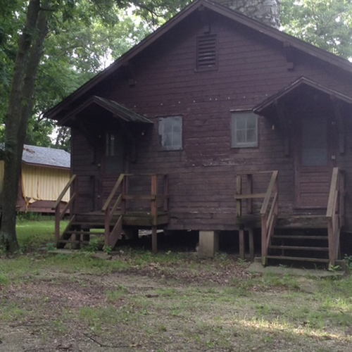 oak point cabin before reno