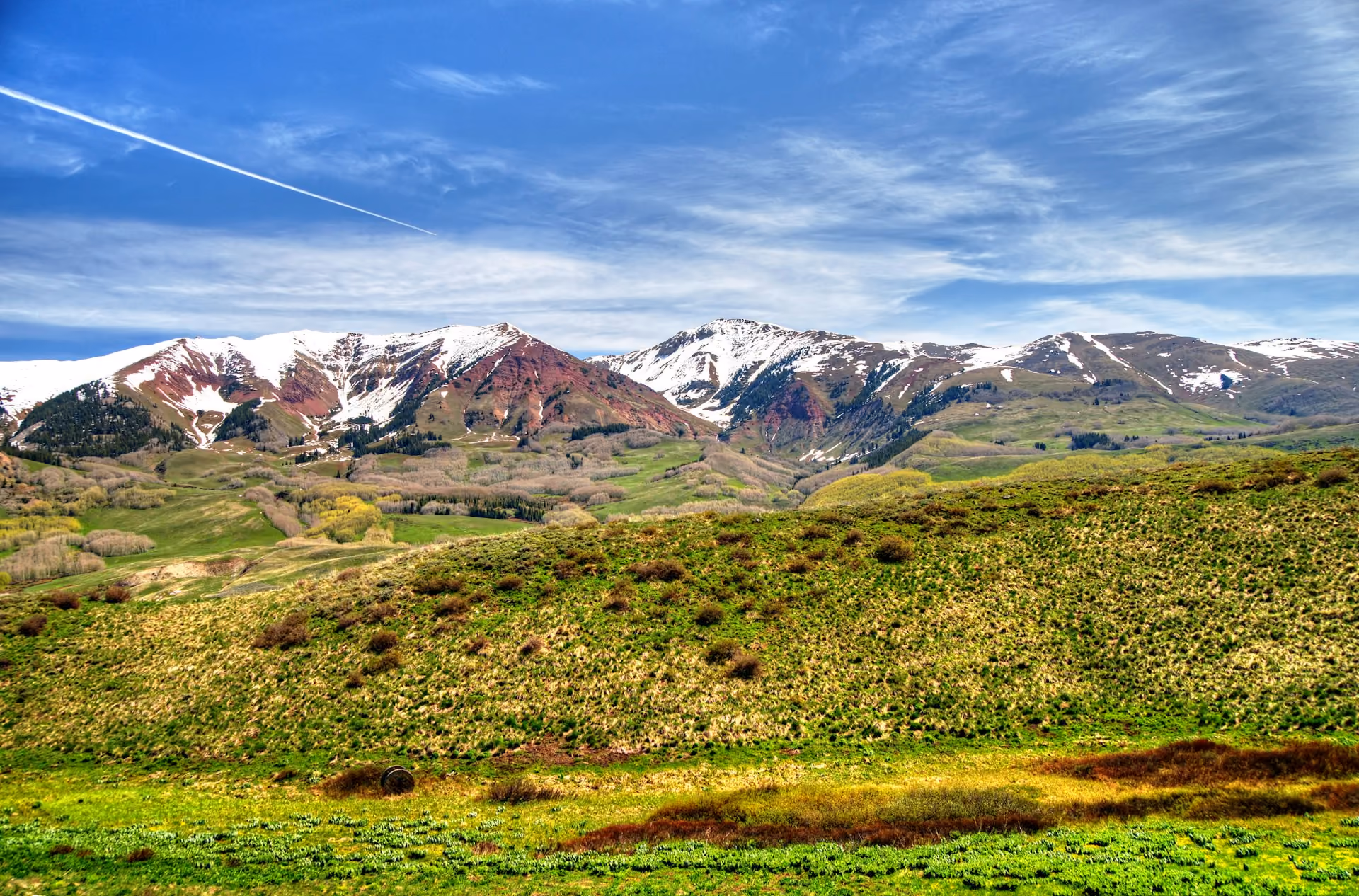 Mountain and Meadows Near Crested Butte Colorado - 1039

Crested Butte is a small Colorado Rocky Mountain town located about thirty miles north of Gunnison on state route 135.