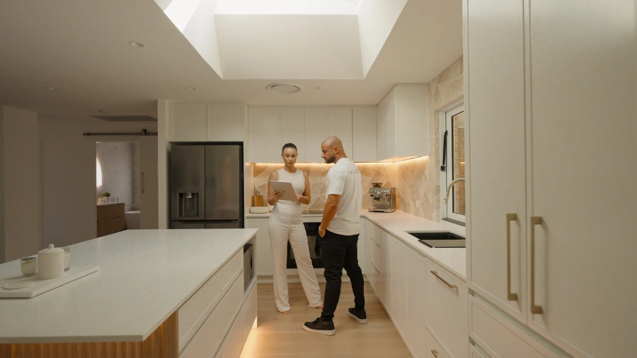 Tadhg Stephens and Heather Duffy walking buyers through full property process with Monarch Buyers Agents