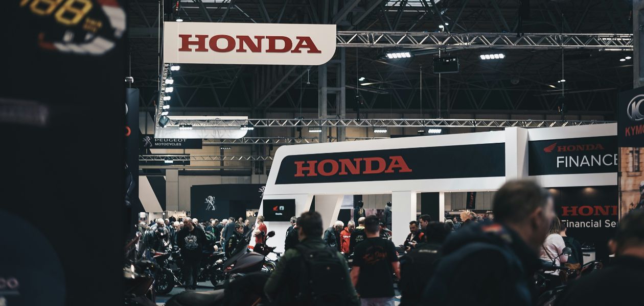 What Signage Do You Need for a Trade Show or Convention Booth?