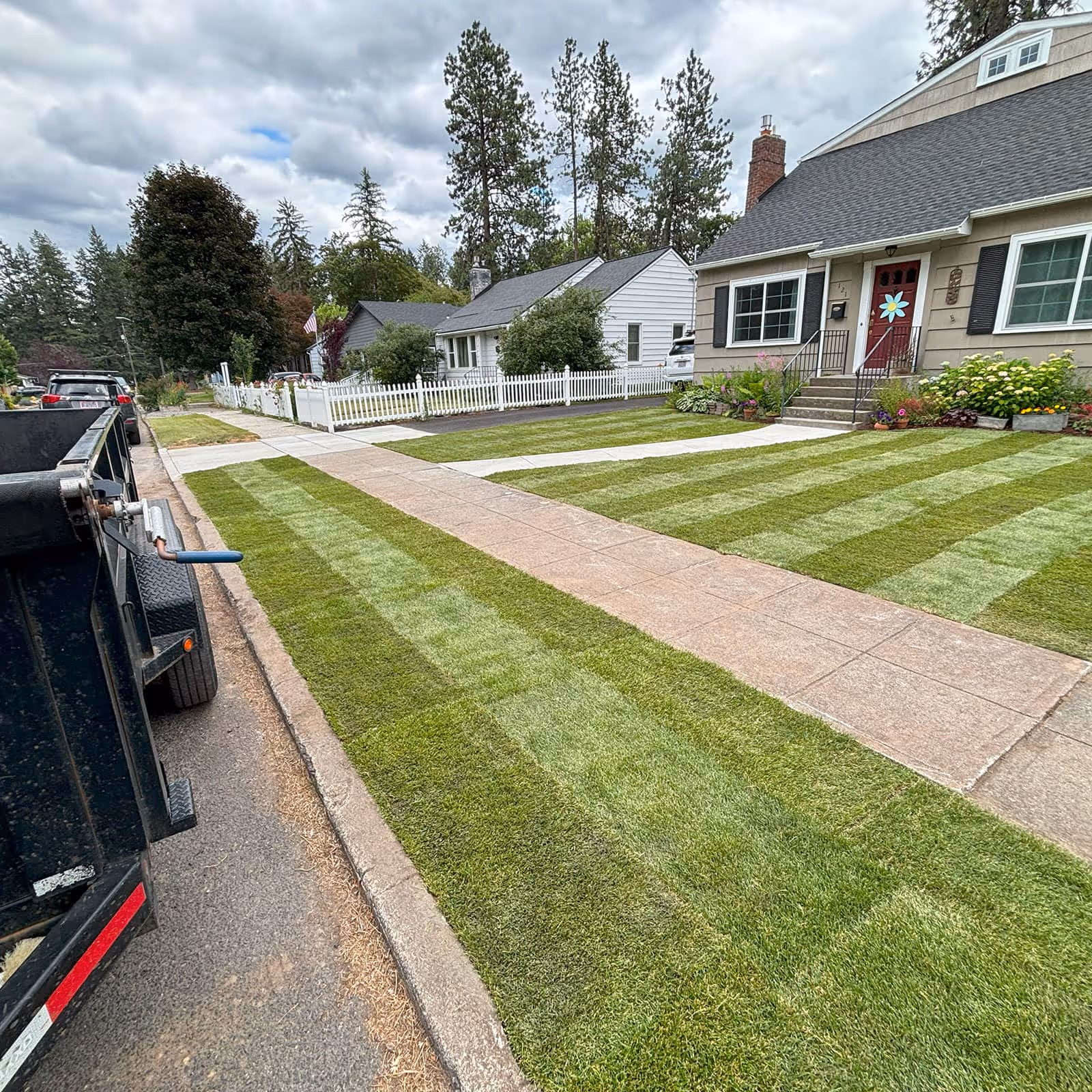 Weekly lawn maintenance for Spokane HOA common area