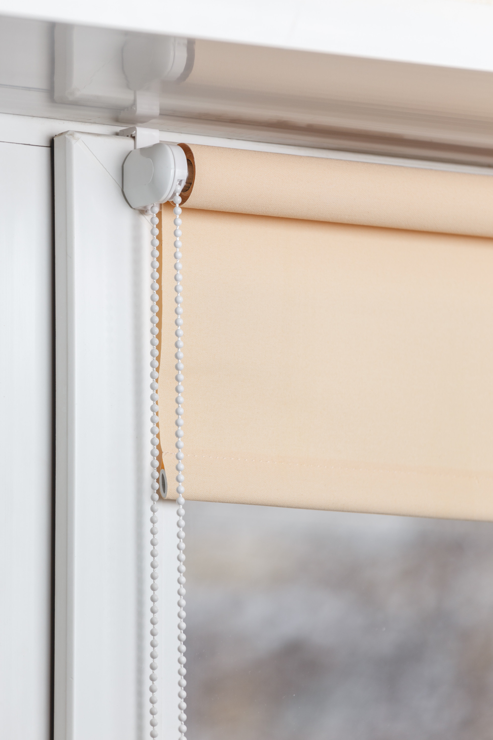 sleek style, effortless light control.