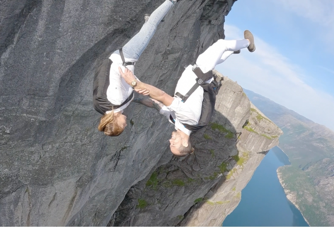 BASE jumping