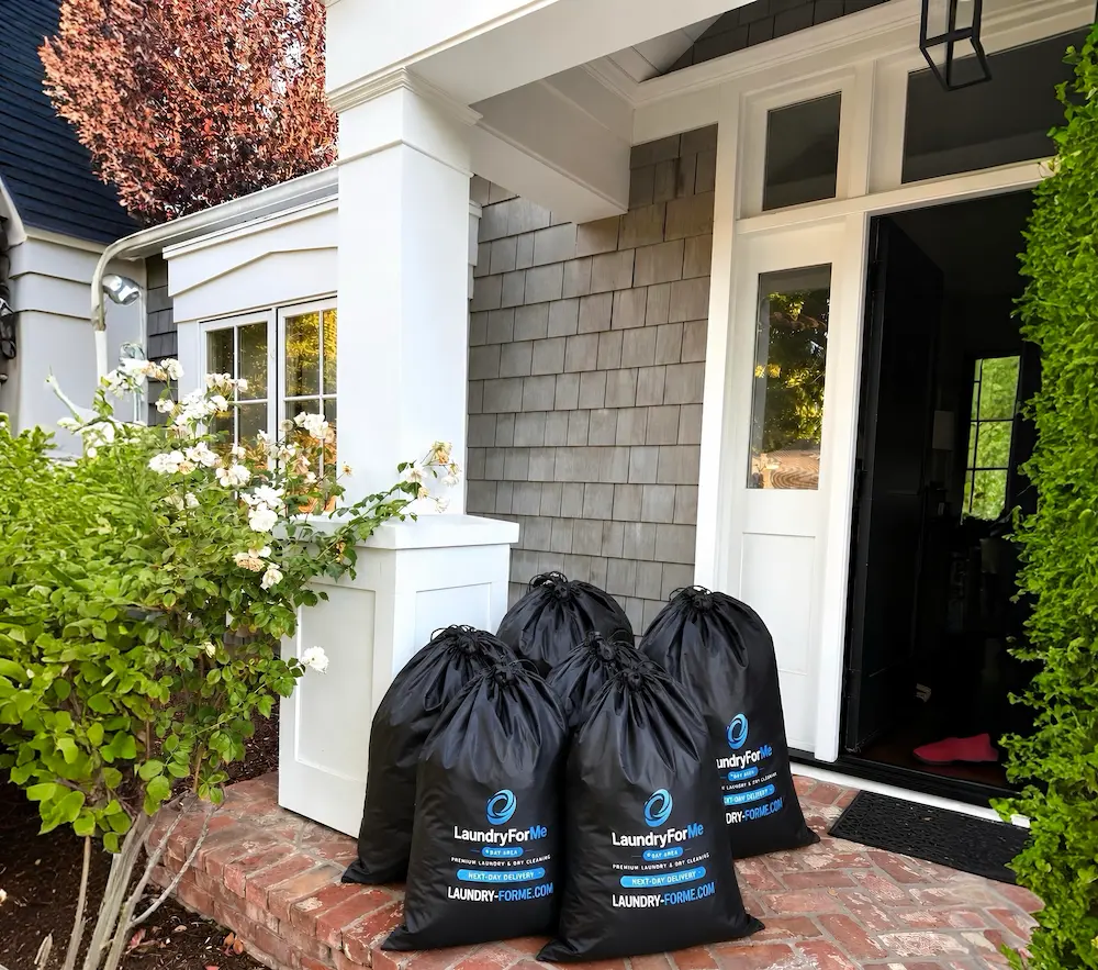 LaundryForMe bags at a doorstep