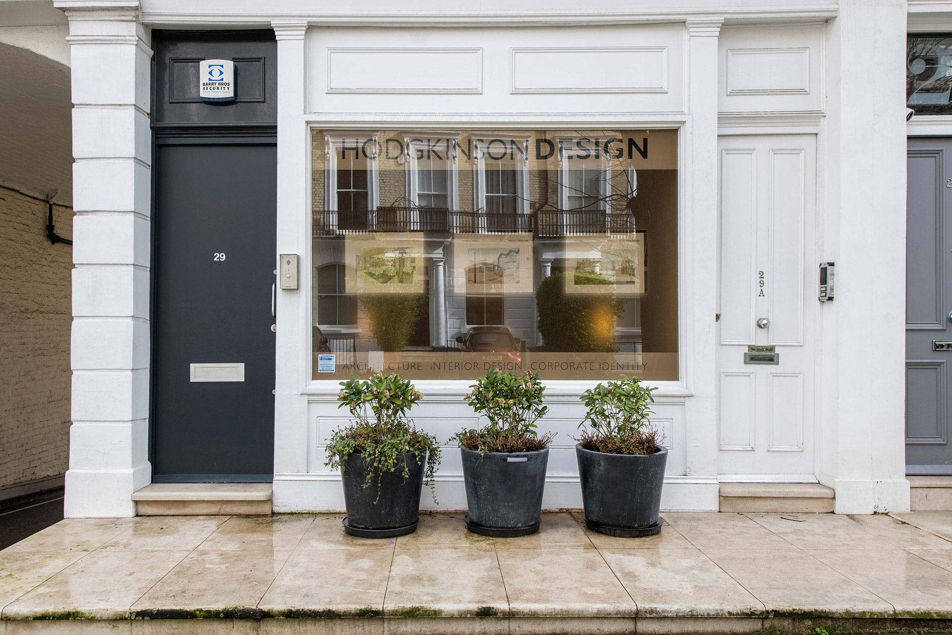 London's bespoke residential and commercial build specialists. MRO LTD