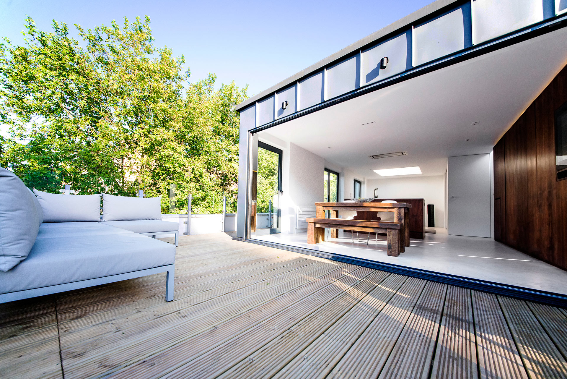 London's bespoke residential and commercial build specialists. MRO LTD