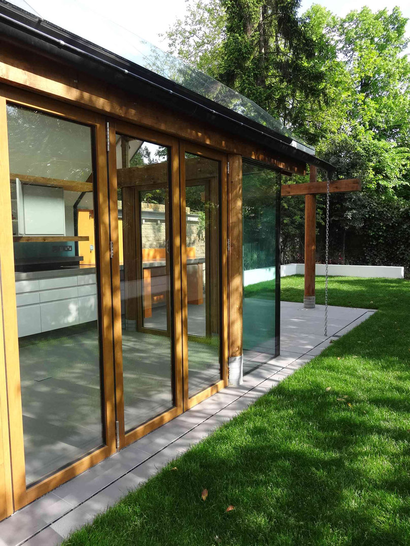 London's bespoke residential and commercial build specialists. MRO LTD