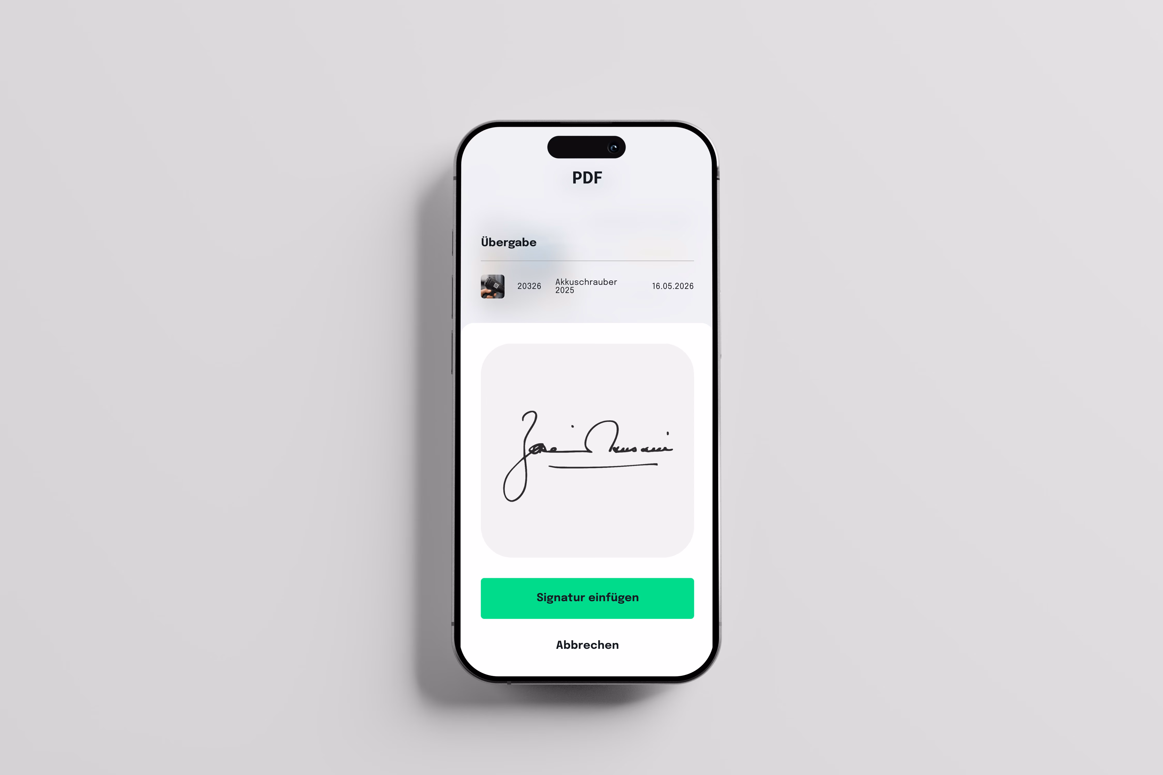 Inventar App: Übergabeprotokoll für einen Akkuschrauber wird auf dem Smartphone-Display unterschrieben