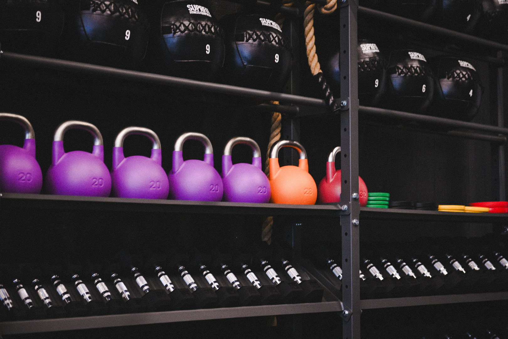 image of a dance instructor teaching a class