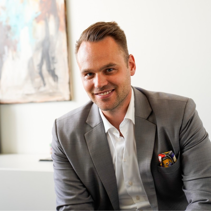 [headshot] image of customer (for a home inspector)