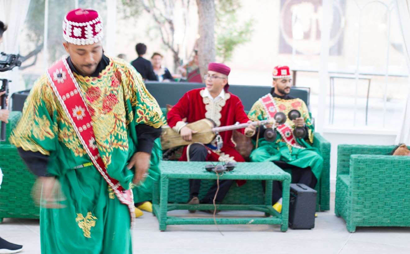 Découvrez Carte blanche à Hassan Hajjaj, exposition présentée du 26 octobre au 14 décembre 2019 à la Fondation Farid Belkahia. Un dialogue vibrant entre photographie, installation et culture marocaine contemporaine.