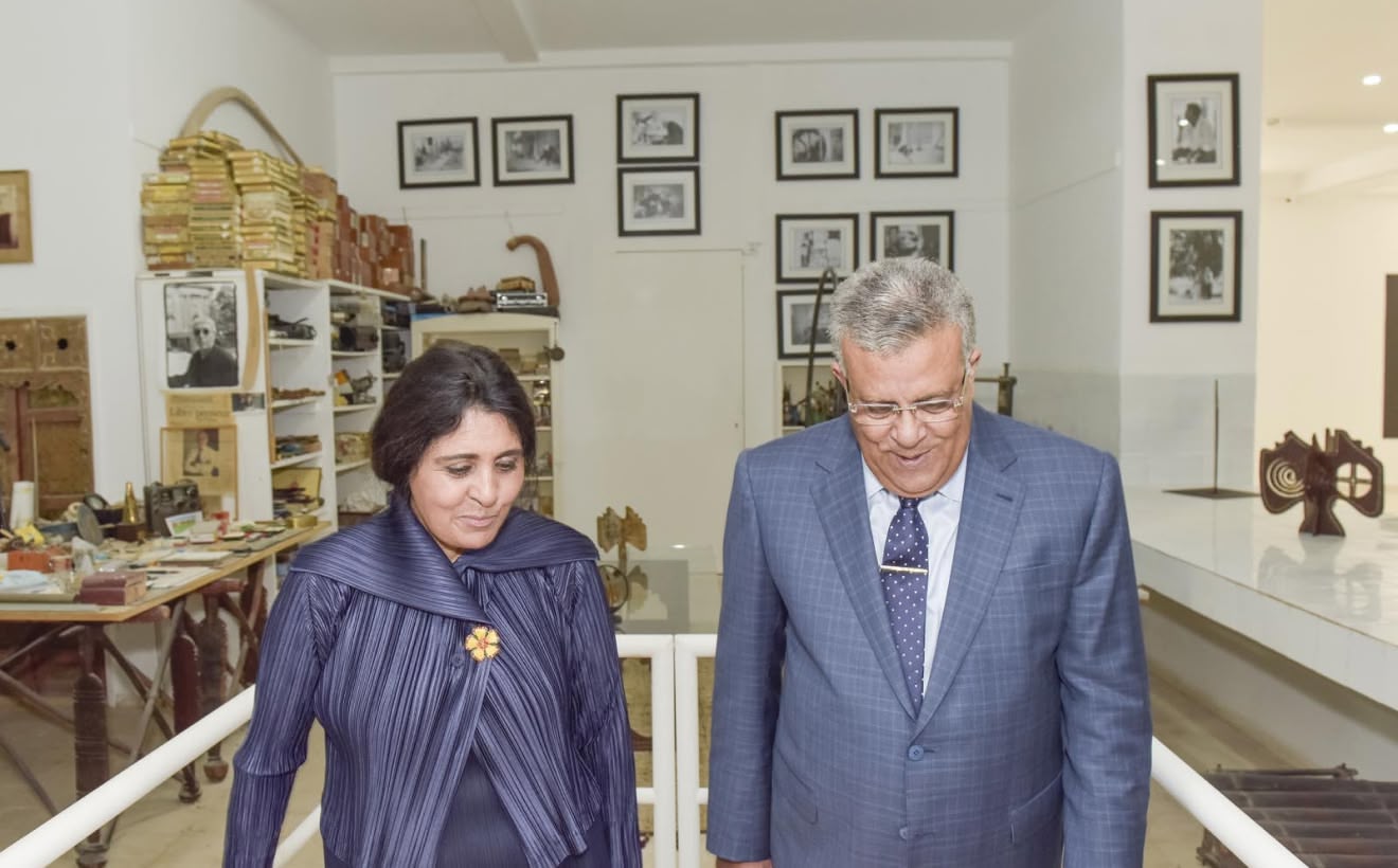 L’Entre-monde ou la symbolique de l’arbre chez Farid Belkahia