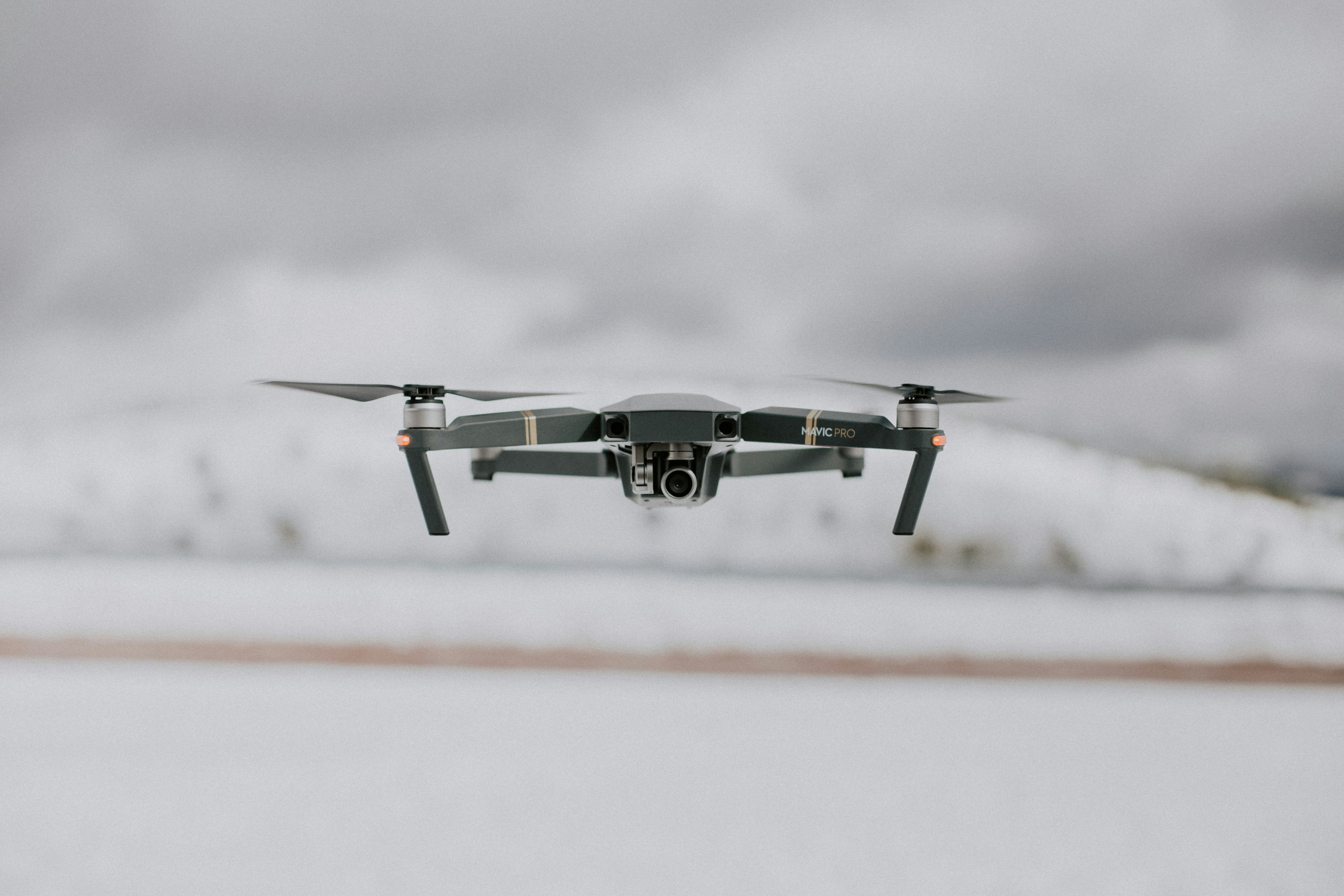 Zones géographiques UAS & réglementation drone : êtes-vous sûr d’être aux normes de 2026 ?