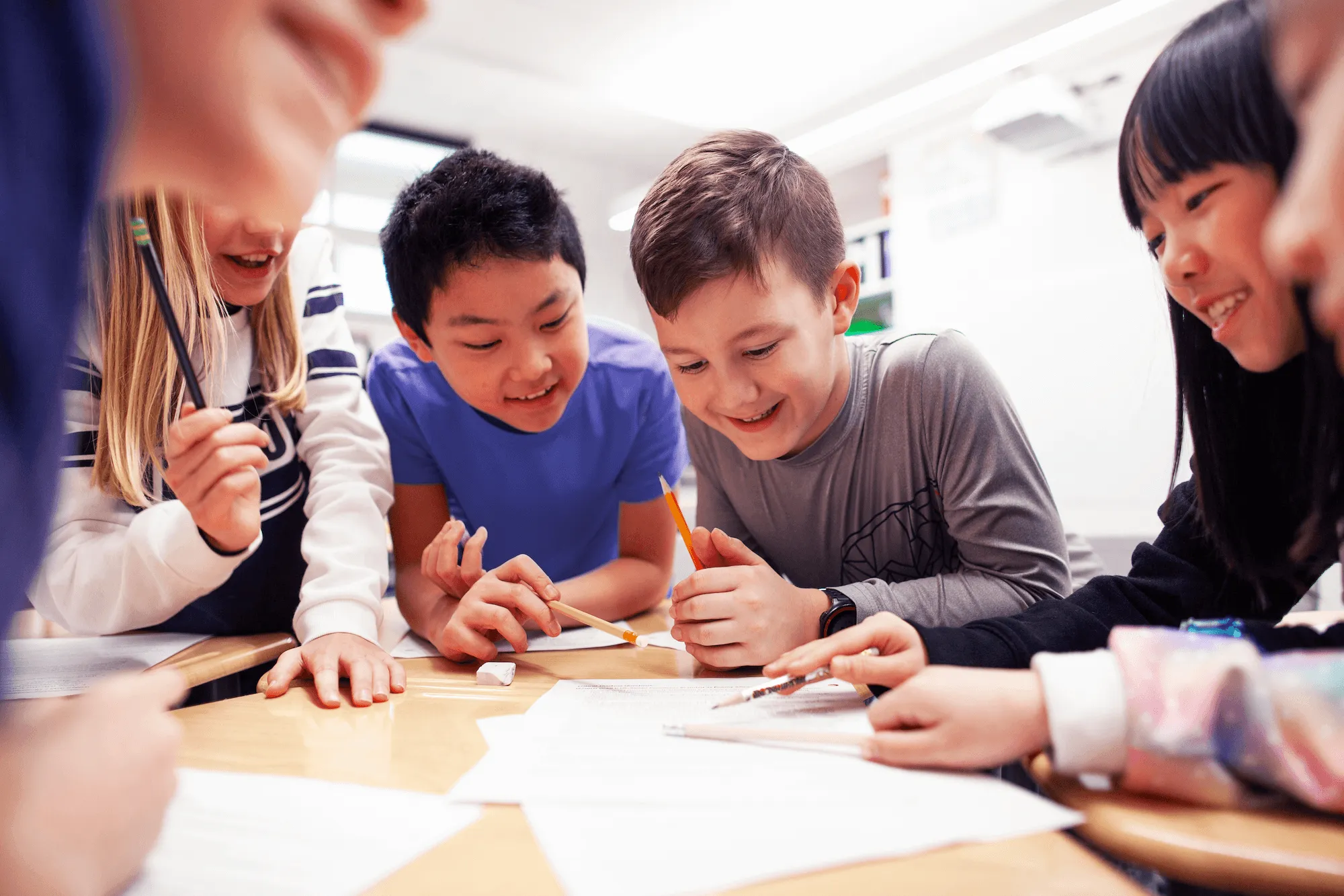 kids working on a project together