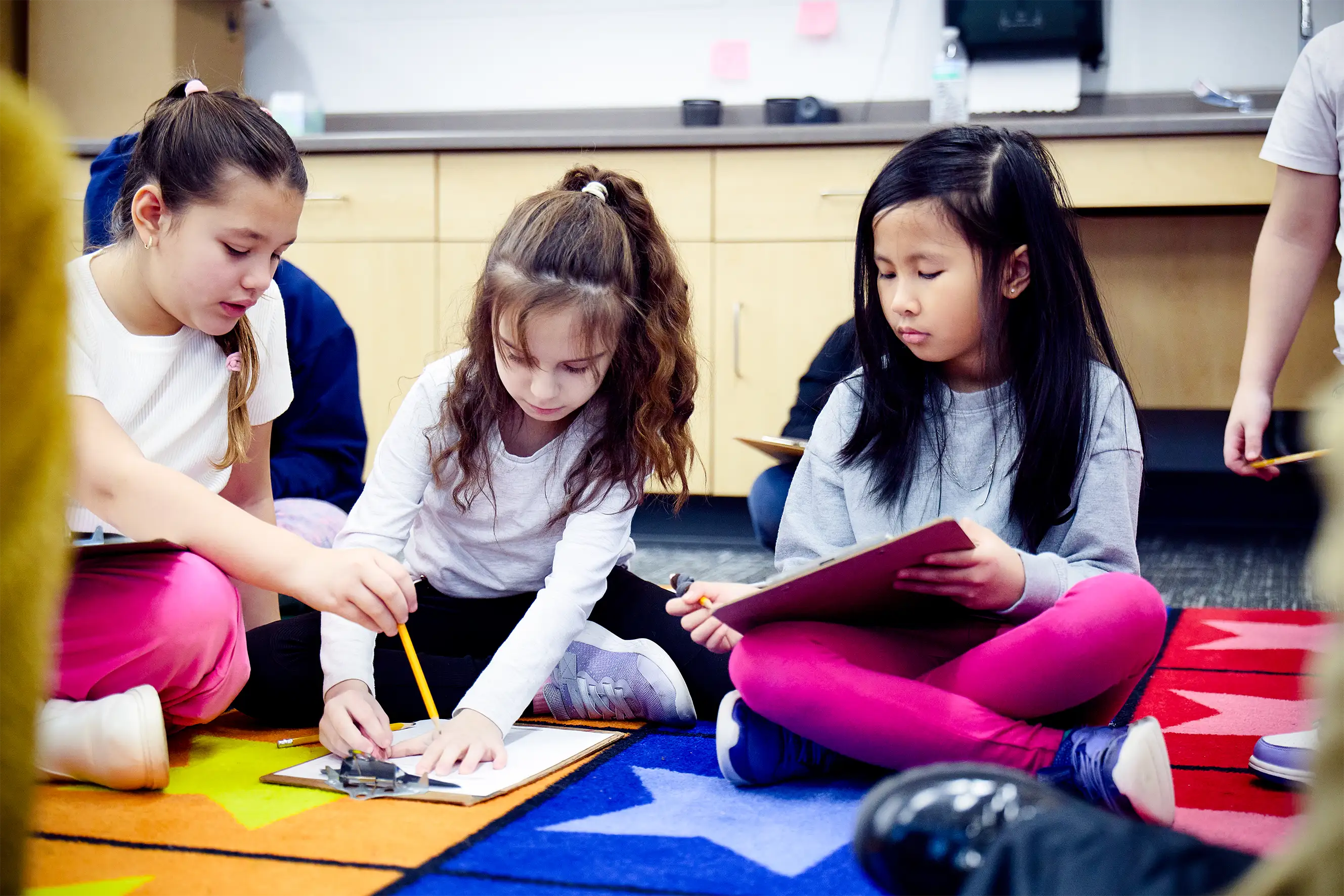 kids working on a project together
