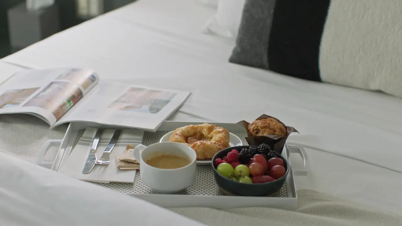 Treehouse Suite B Breakfast