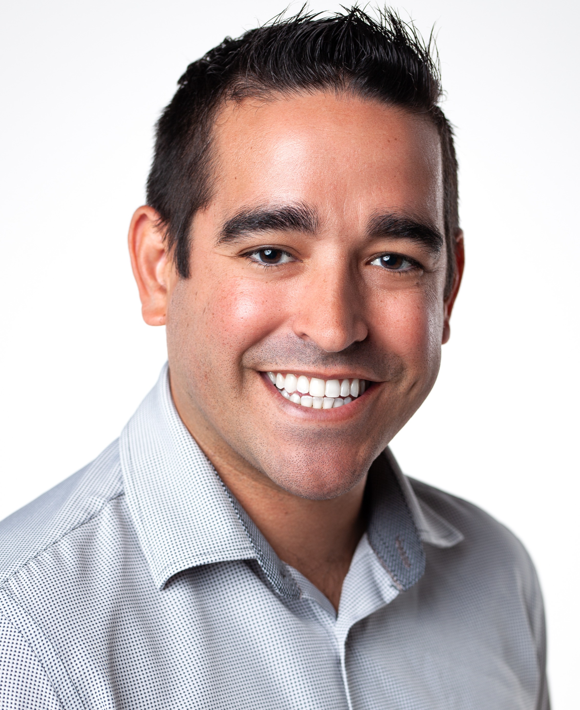 Headshot of Scott