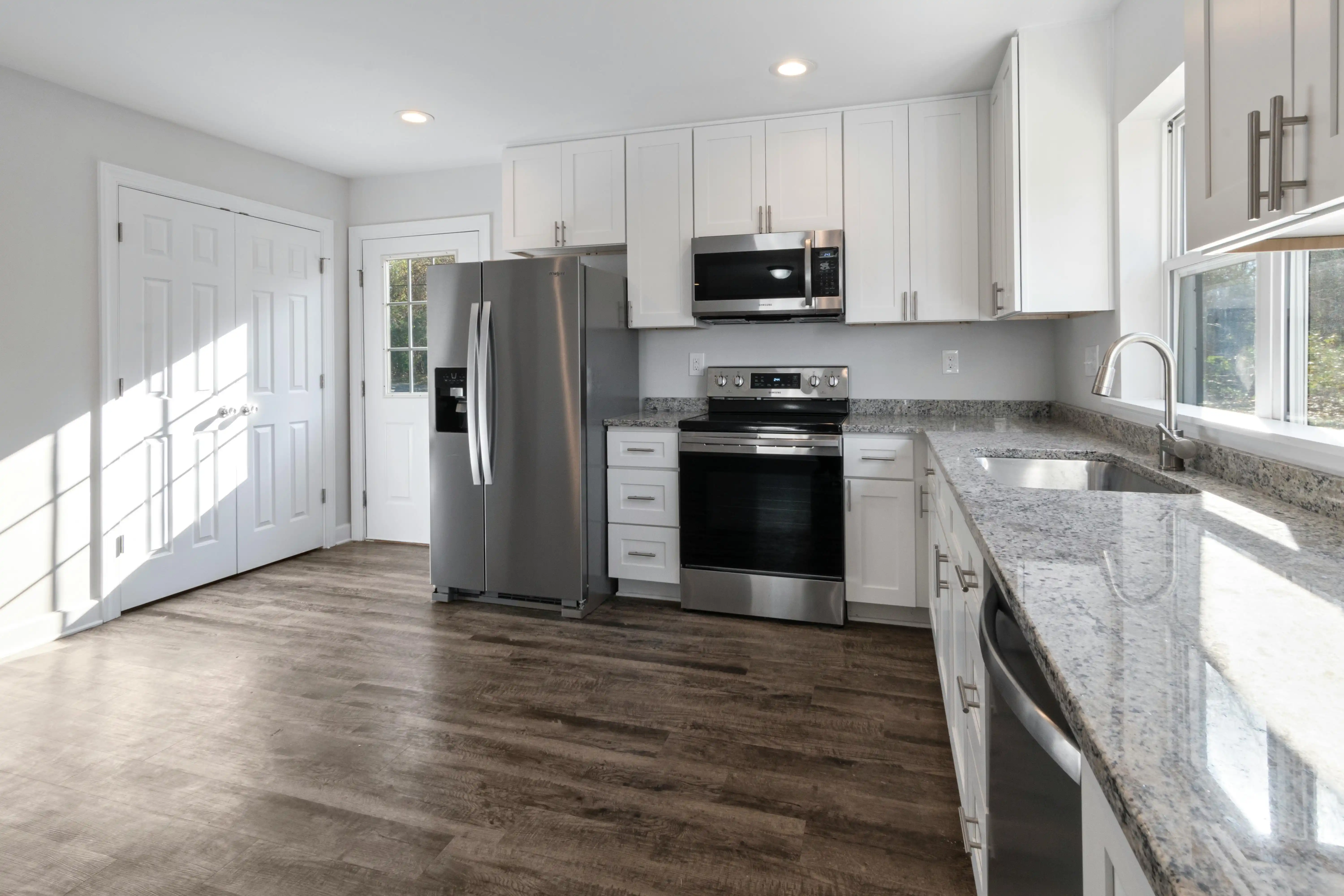 Prefab kitchen cabinets