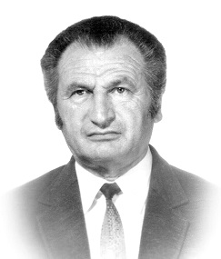 Robert Akopian obituary portrait