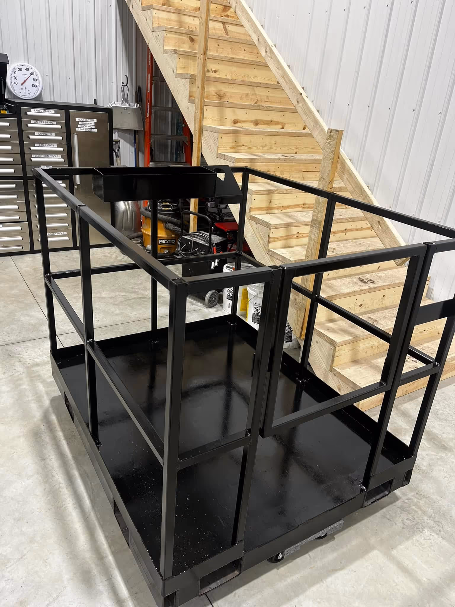 Metal man basket for crane work