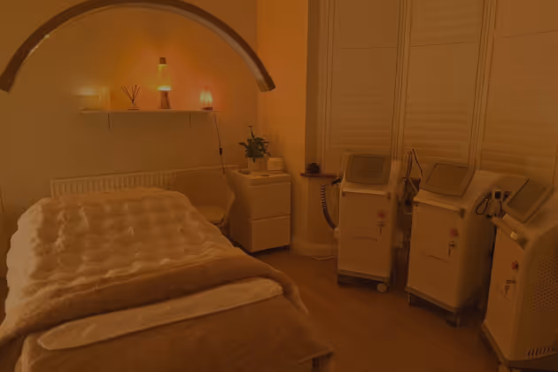Relaxing beauty clinic in Twickenham offering personalized skin, facials, body sculpting, and lash treatments.