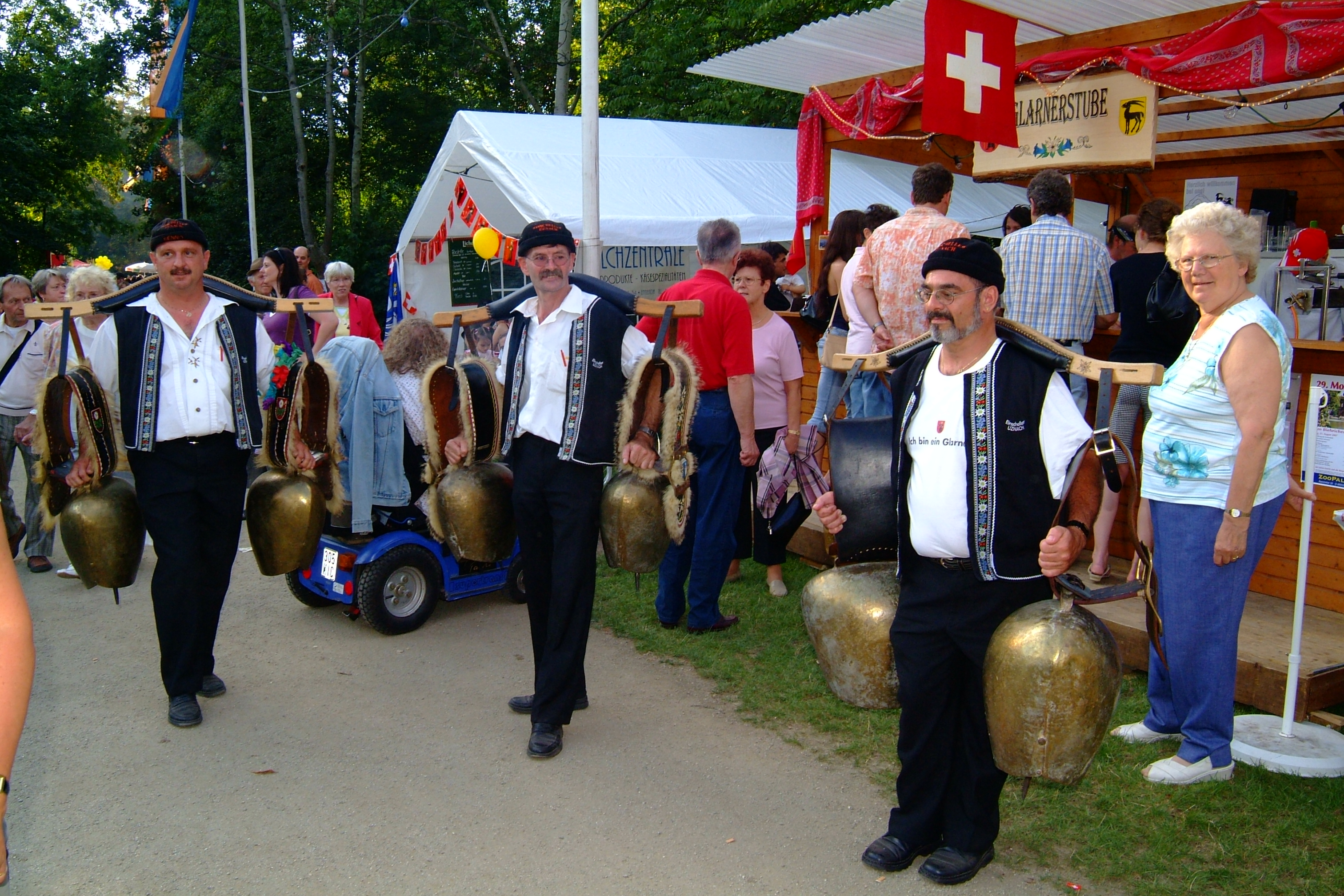 Einweihung der Partnerschaftsstele in Glarus.