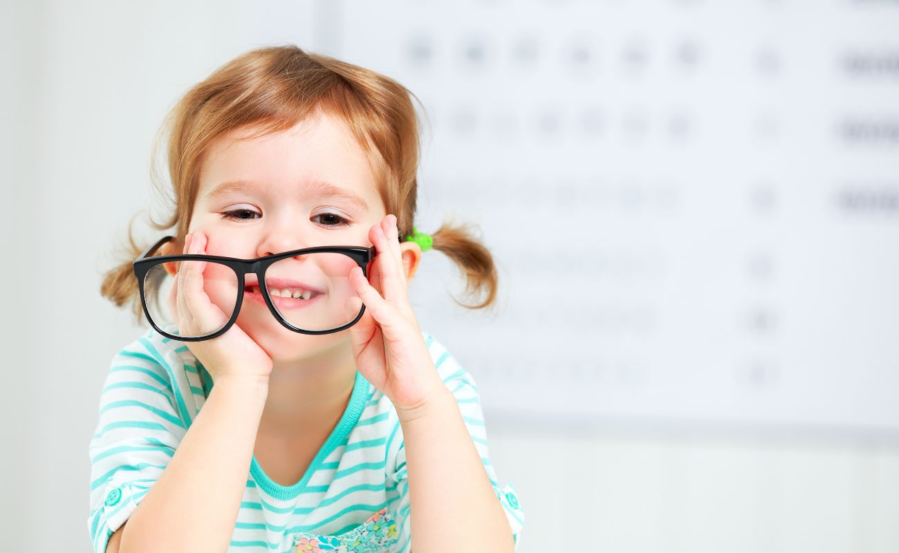 Advantages of MiSight Lenses Over Traditional Contacts for Pediatric Myopia Control