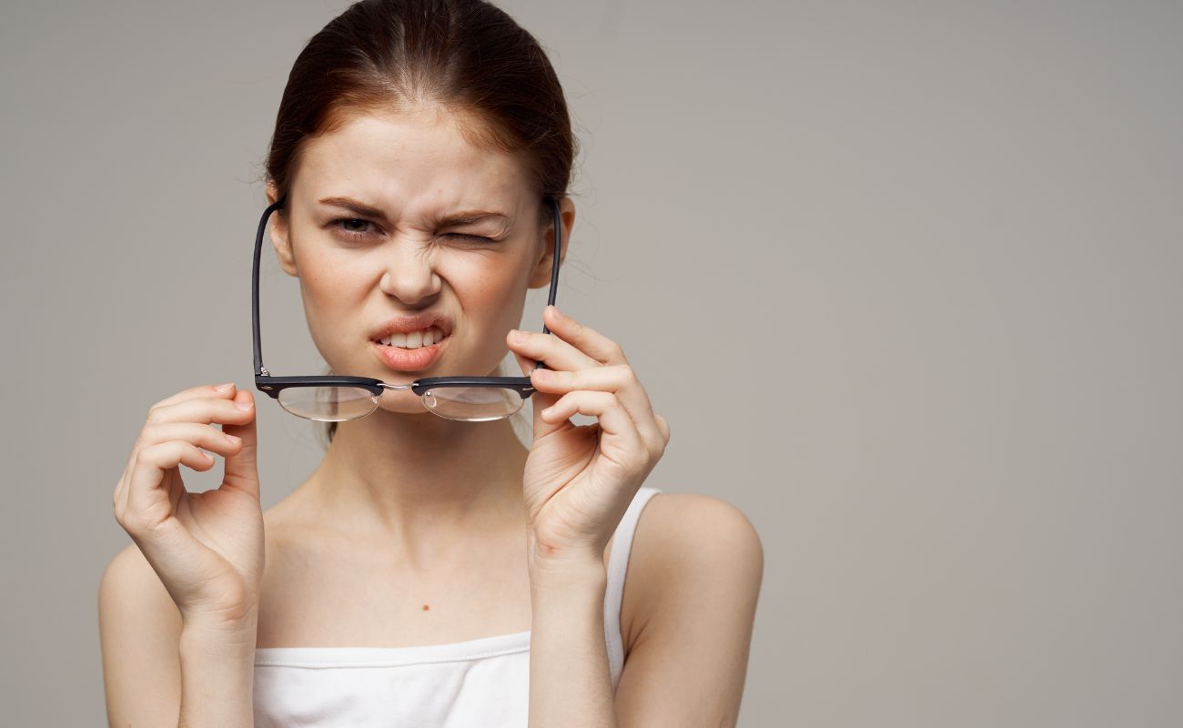 The Difference Between Myopia Control and Regular Glasses