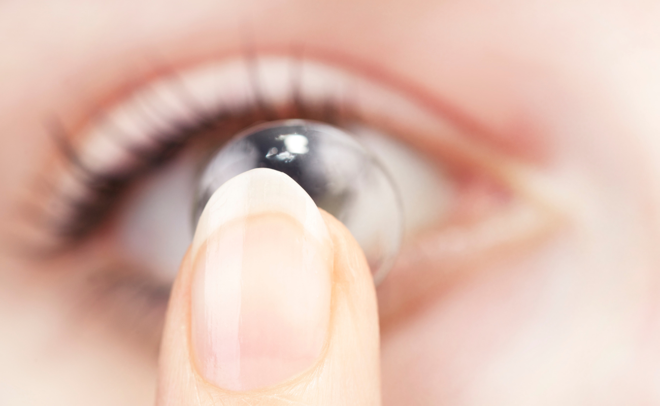 How Contact Lens Wearers Can Prevent Dry Eye with the Right Fit